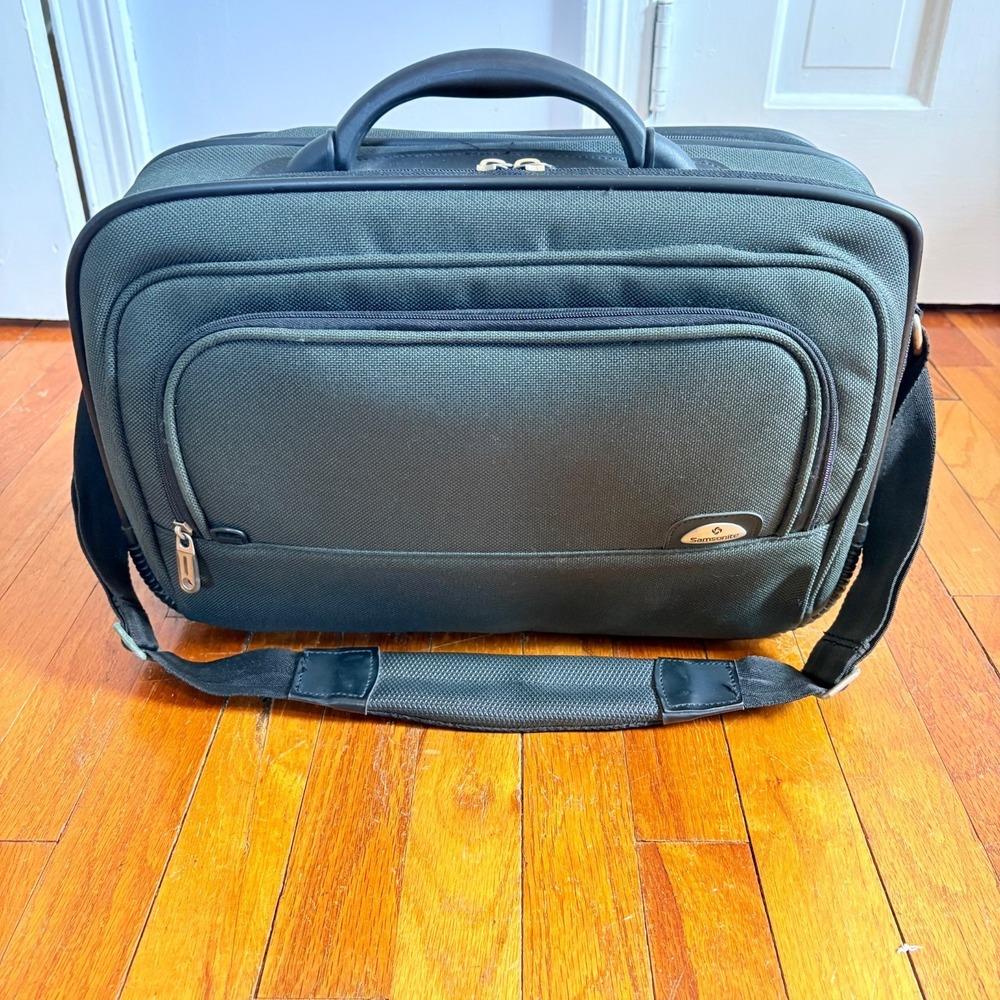 Samsonite Carry On Overnight Weekender Shoulder Bag Travel Luggage Green 18"